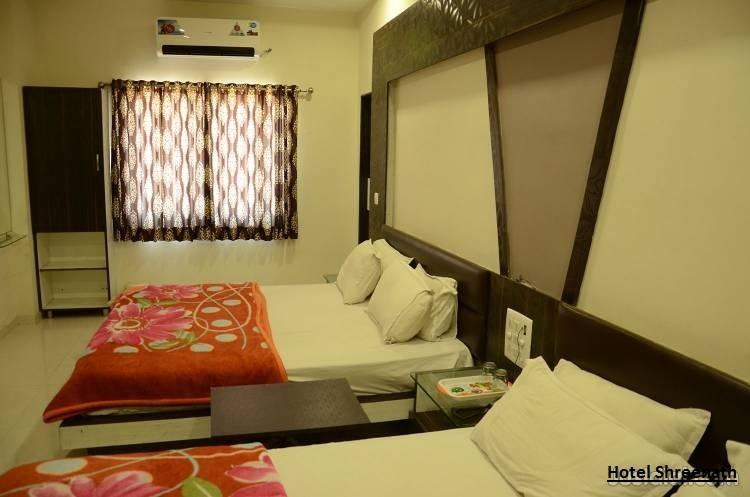 Hotel Shreenath Ahmedabad Exterior foto